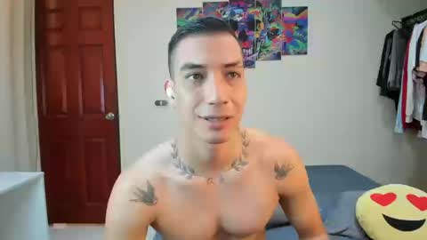 Snapshot of scotrisse chatting on October 15, 6:48 pm Daniel martinez - Independent model online show from October 15, 6:48 pm