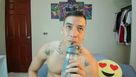 Snapshot of scotrisse chatting on December 27, 7:57 pm Daniel martinez - Independent model online show from December 27, 7:57 pm