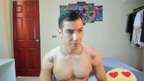 Snapshot of scotrisse chatting on March 4, 7:01 pm Daniel martinez - Independent model online show from March 4, 7:01 pm