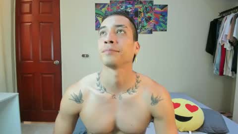 Snapshot of scotrisse chatting on December 17, 8:54 pm Daniel martinez - Independent model online show from December 17, 8:54 pm