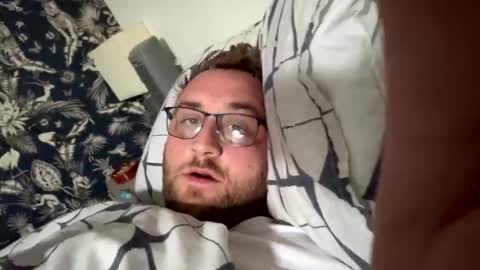 StraightScouse online show from October 12, 9:14 am