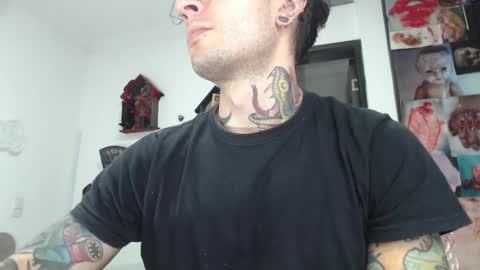 Snapshot of sebasbigdick_ chatting on February 25, 4:03 am spityio instagram online show from February 25, 4:03 am