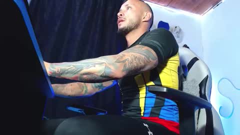 Sebastian online show from February 6, 7:27 am