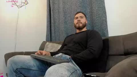 Snapshot of sebastianvilla__ chatting on September 26, 12:08 am Instagram jeanpaulfit  online show from September 26, 12:08 am