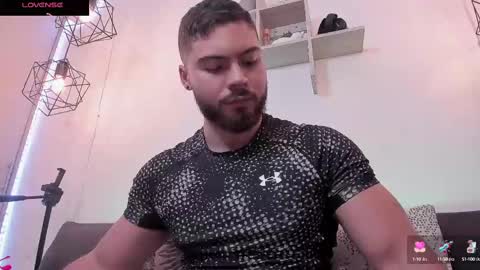 Snapshot of sebastianvilla__ chatting on March 12, 7:59 pm Instagram jeanpaulfit  online show from March 12, 7:59 pm