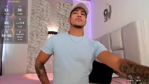 Snapshot of sebastiian69_ chatting on October 15, 1:41 pm Sebas online show from October 15, 1:41 pm