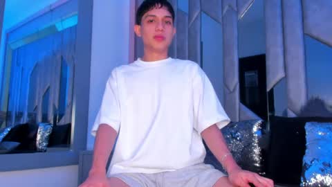 Sebastian online show from May 27, 8:17 pm