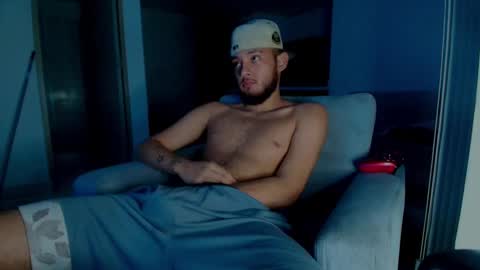 Snapshot of sebolaz chatting on October 3, 5:23 am ryan miller online show from October 3, 5:23 am