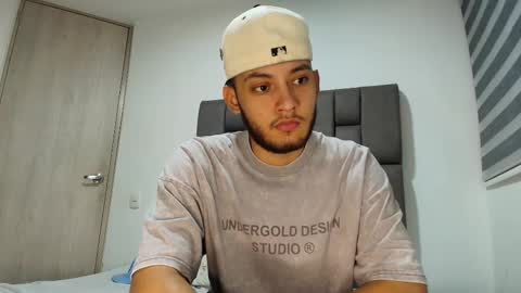 Snapshot of sebolaz chatting on March 8, 4:41 am ryan miller online show from March 8, 4:41 am