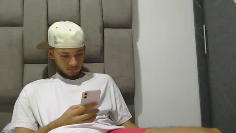 Snapshot of sebolaz chatting on December 17, 6:45 am ryan miller online show from December 17, 6:45 am