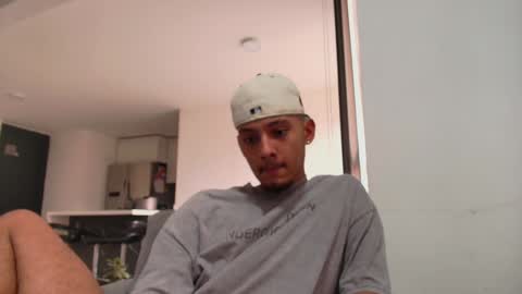 Snapshot of sebolaz chatting on January 4, 10:24 pm ryan miller online show from January 4, 10:24 pm