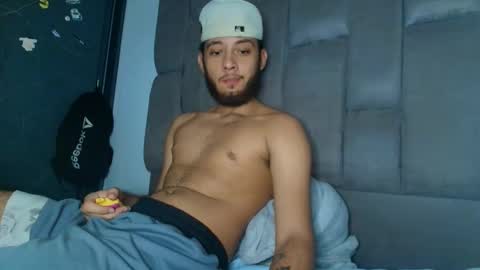 Snapshot of sebolaz chatting on September 13, 4:57 am ryan miller online show from September 13, 4:57 am