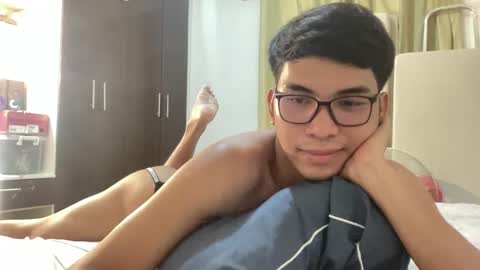 Snapshot of seductive_william chatting on February 18, 11:33 am William online show from February 18, 11:33 am