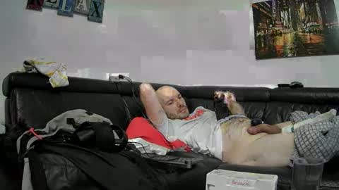 Snapshot of seeebi chatting on January 5, 7:07 am Sebastian online show from January 5, 7:07 am