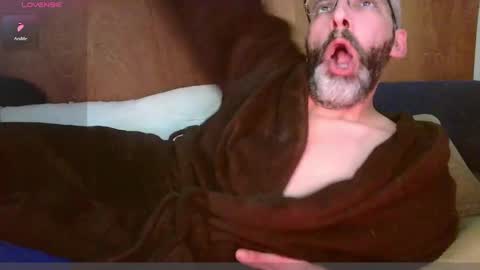 Snapshot of seewolf1000 chatting on December 23, 7:06 am seewolf1000 online show from December 23, 7:06 am