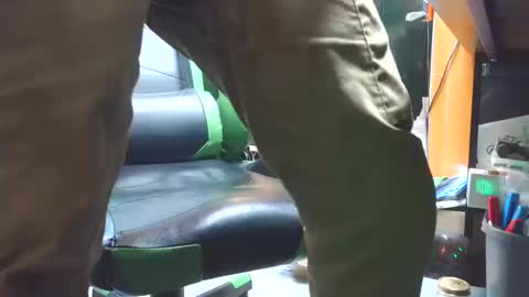 Snapshot of selfpound chatting on October 12, 9:20 pm selfpound online show from October 12, 9:20 pm