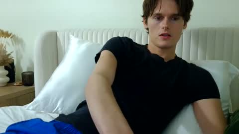 Cam online show from June 20, 10:31 am