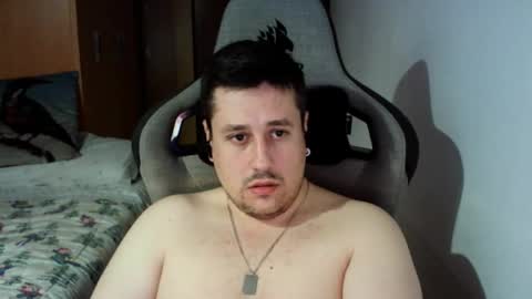 Snapshot of sergio95n chatting on February 2, 4:22 pm Pollos online show from February 2, 4:22 pm