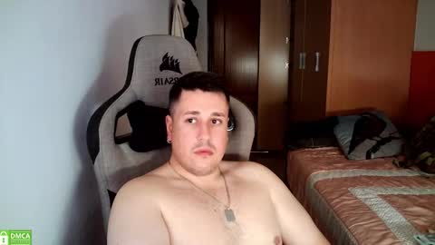 Snapshot of sergio95n chatting on October 28, 3:25 pm Pollos online show from October 28, 3:25 pm