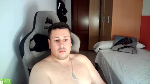 Snapshot of sergio95n chatting on September 23, 1:32 pm Pollos online show from September 23, 1:32 pm