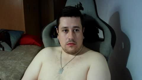 Snapshot of sergio95n chatting on February 15, 7:38 am Pollos online show from February 15, 7:38 am