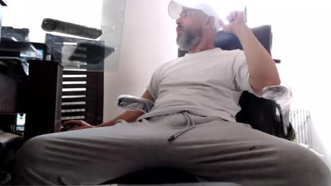 hetero serio discreto online show from July 1, 10:43 pm