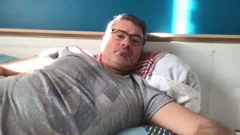 sesamechris92 online show from January 3, 1:03 pm