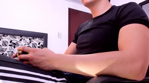 Snapshot of setsuna_10 chatting on December 27, 8:28 pm david  online show from December 27, 8:28 pm