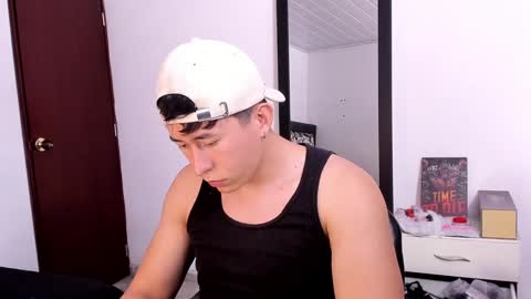 Snapshot of setsuna_10 chatting on January 17, 9:43 pm david  online show from January 17, 9:43 pm