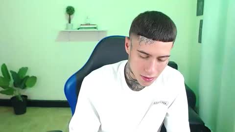 Thomas online show from December 4, 9:22 pm