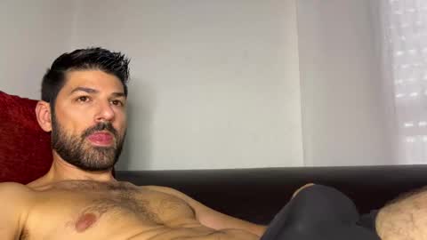 Snapshot of sexfriendch chatting on October 7, 9:13 am Lucenzo  online show from October 7, 9:13 am