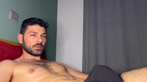 Snapshot of sexfriendch chatting on February 20, 12:19 am Lucenzo  online show from February 20, 12:19 am