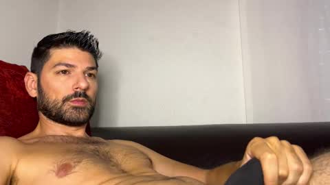 Snapshot of sexfriendch chatting on October 21, 8:28 am Lucenzo  online show from October 21, 8:28 am