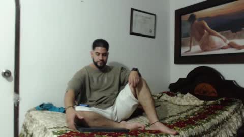 sexxy man online show from December 13, 5:27 am