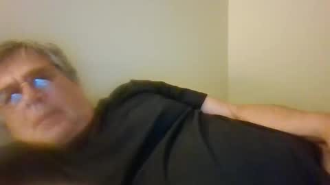 chris online show from June 4, 1:22 am