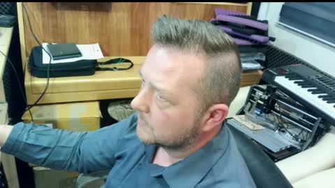 sexysteve80 online show from April 22, 8:57 pm