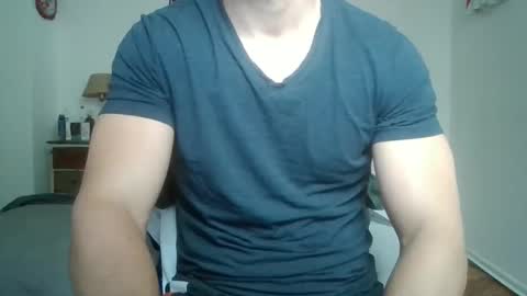Snapshot of sexyyphilip chatting on October 25, 3:36 pm sexyyphilip online show from October 25, 3:36 pm