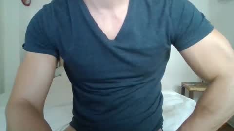 Snapshot of sexyyphilip chatting on February 8, 3:00 pm sexyyphilip online show from February 8, 3:00 pm