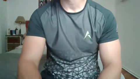 Snapshot of sexyyphilip chatting on October 17, 8:57 pm sexyyphilip online show from October 17, 8:57 pm