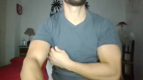 Snapshot of sexyyphilip chatting on December 8, 5:18 am sexyyphilip online show from December 8, 5:18 am