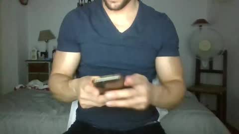 Snapshot of sexyyphilip chatting on January 14, 3:01 am sexyyphilip online show from January 14, 3:01 am