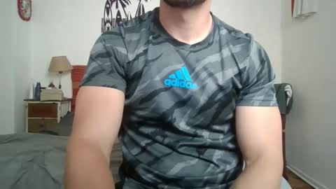 Snapshot of sexyyphilip chatting on October 28, 3:47 pm sexyyphilip online show from October 28, 3:47 pm