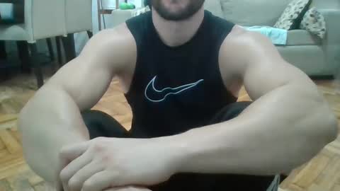 Snapshot of sexyyphilip chatting on February 6, 10:00 pm sexyyphilip online show from February 6, 10:00 pm