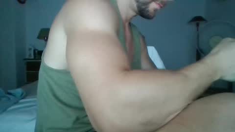 Snapshot of sexyyphilip chatting on February 4, 12:08 am sexyyphilip online show from February 4, 12:08 am