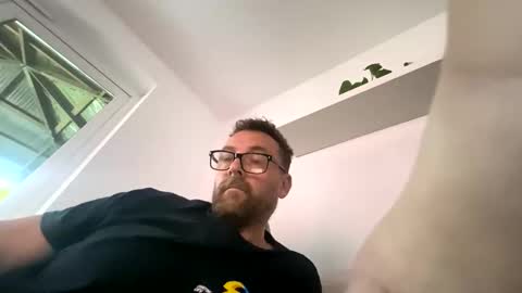 Sharksboy online show from May 10, 5:09 am