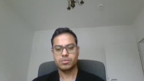 Snapshot of sharmamanxyz chatting on December 6, 8:05 am sharmamanxyz online show from December 6, 8:05 am