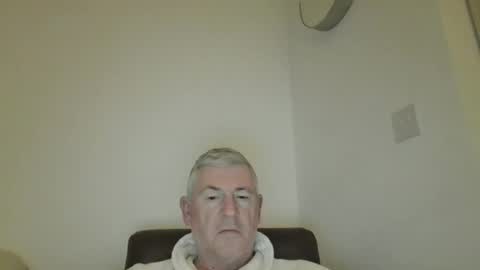 she52 online show from February 13, 5:40 pm