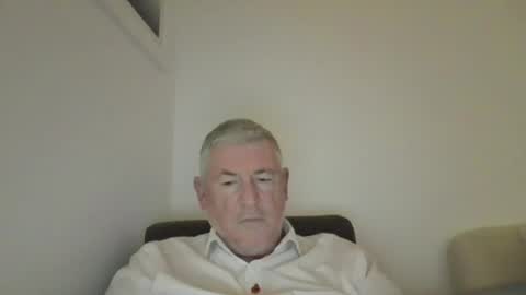 she52 online show from October 30, 5:47 pm