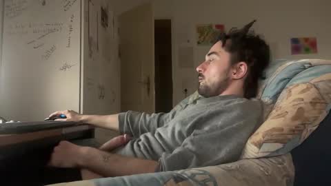 shenjungle1 online show from March 7, 4:05 pm