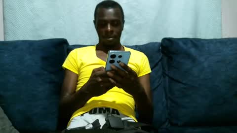 Snapshot of shikwekwe chatting on January 20, 11:54 pm Collorewamadeals online show from January 20, 11:54 pm